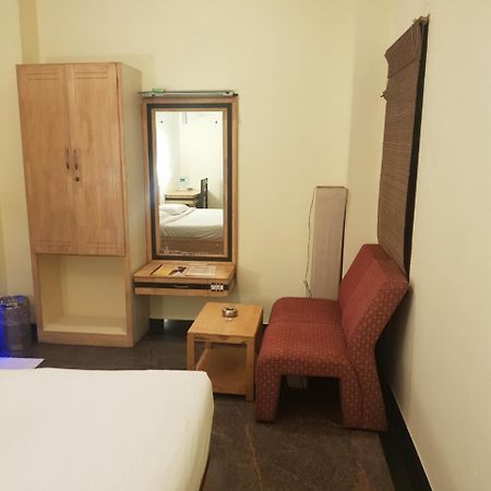 P R Pride Inn Pondicherry Luaran gambar