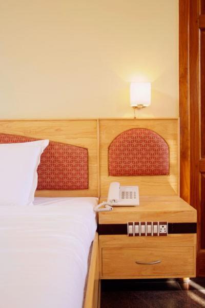 P R Pride Inn Pondicherry Luaran gambar